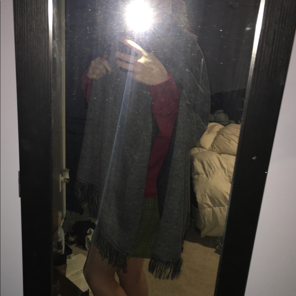 Sweater Shaw - Picture 3 of 4